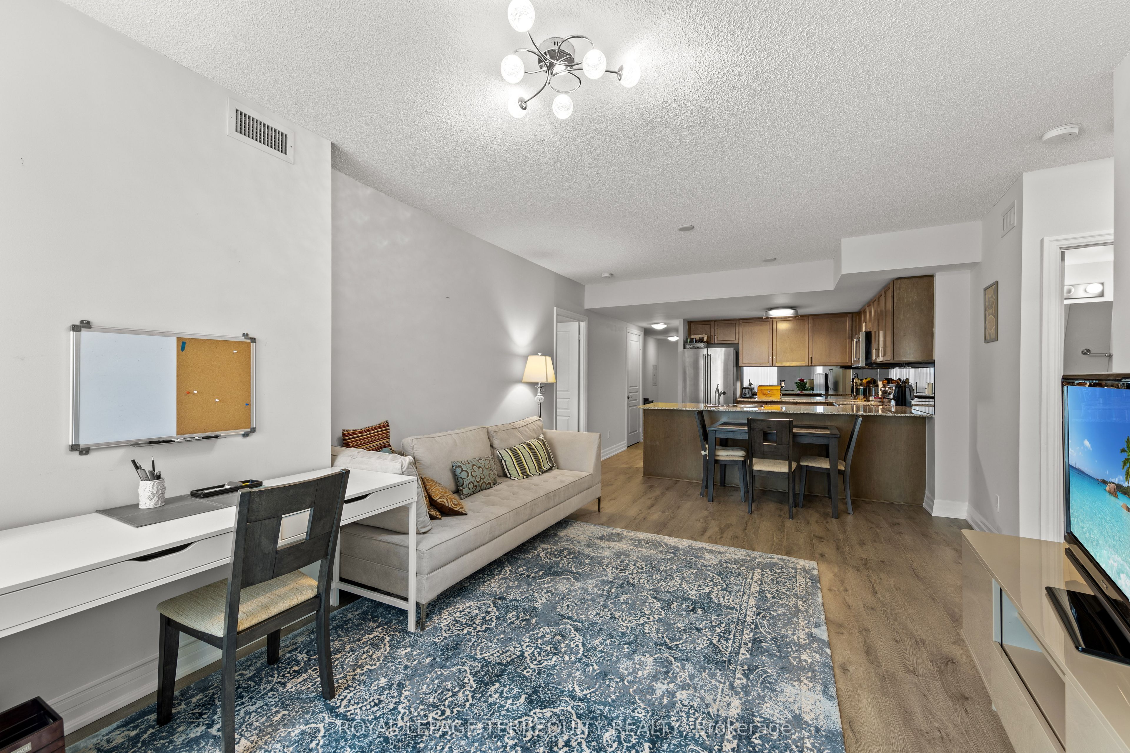 8 Scollard Street 1410