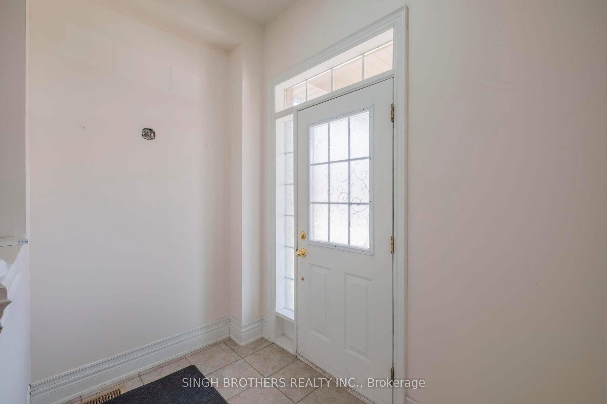 78 Mainard Crescent