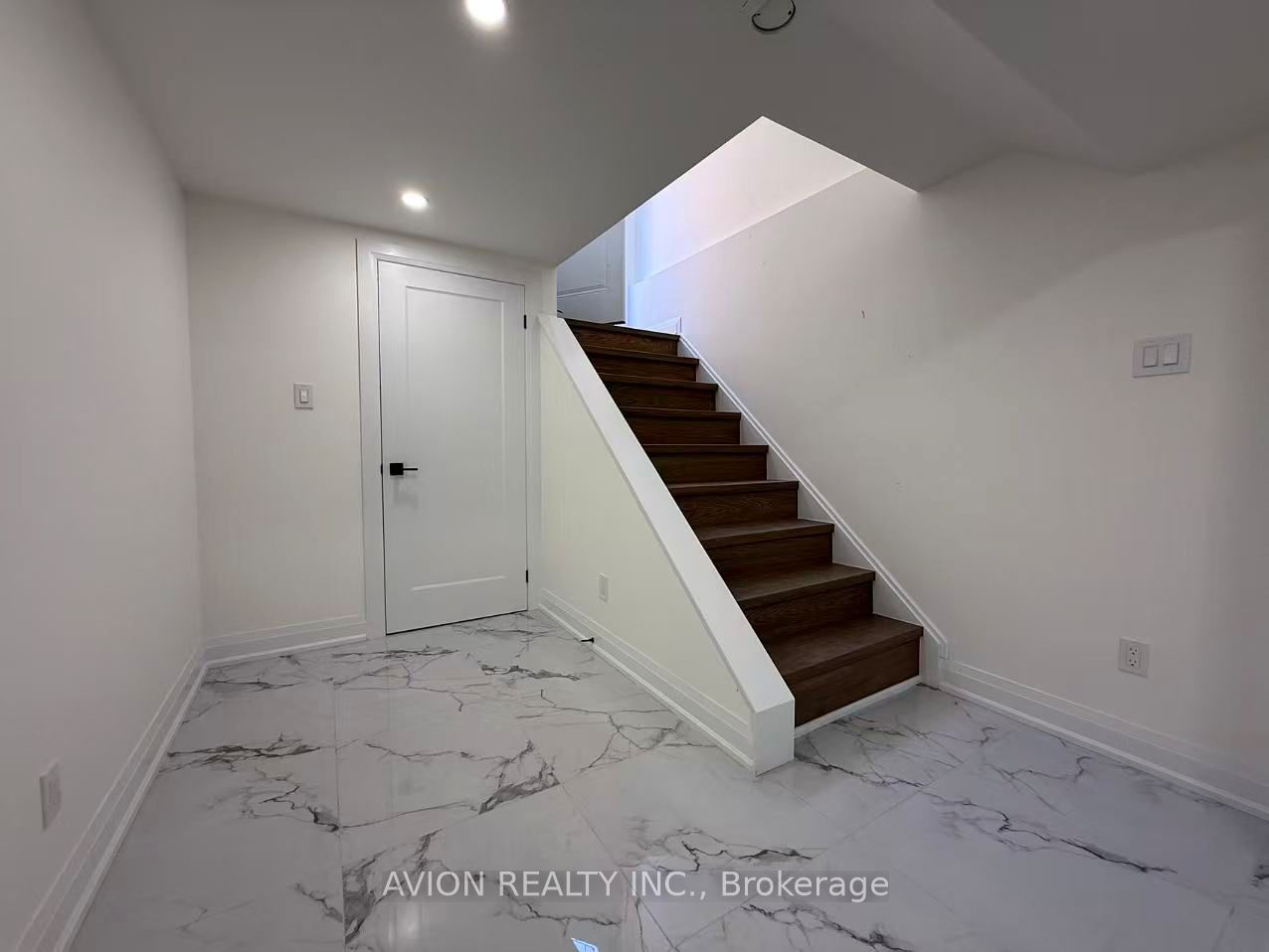 Bsmt 1438 Winterbourne Drive