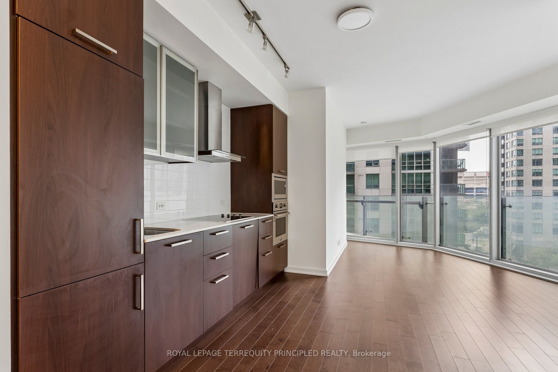 12 York Street 307