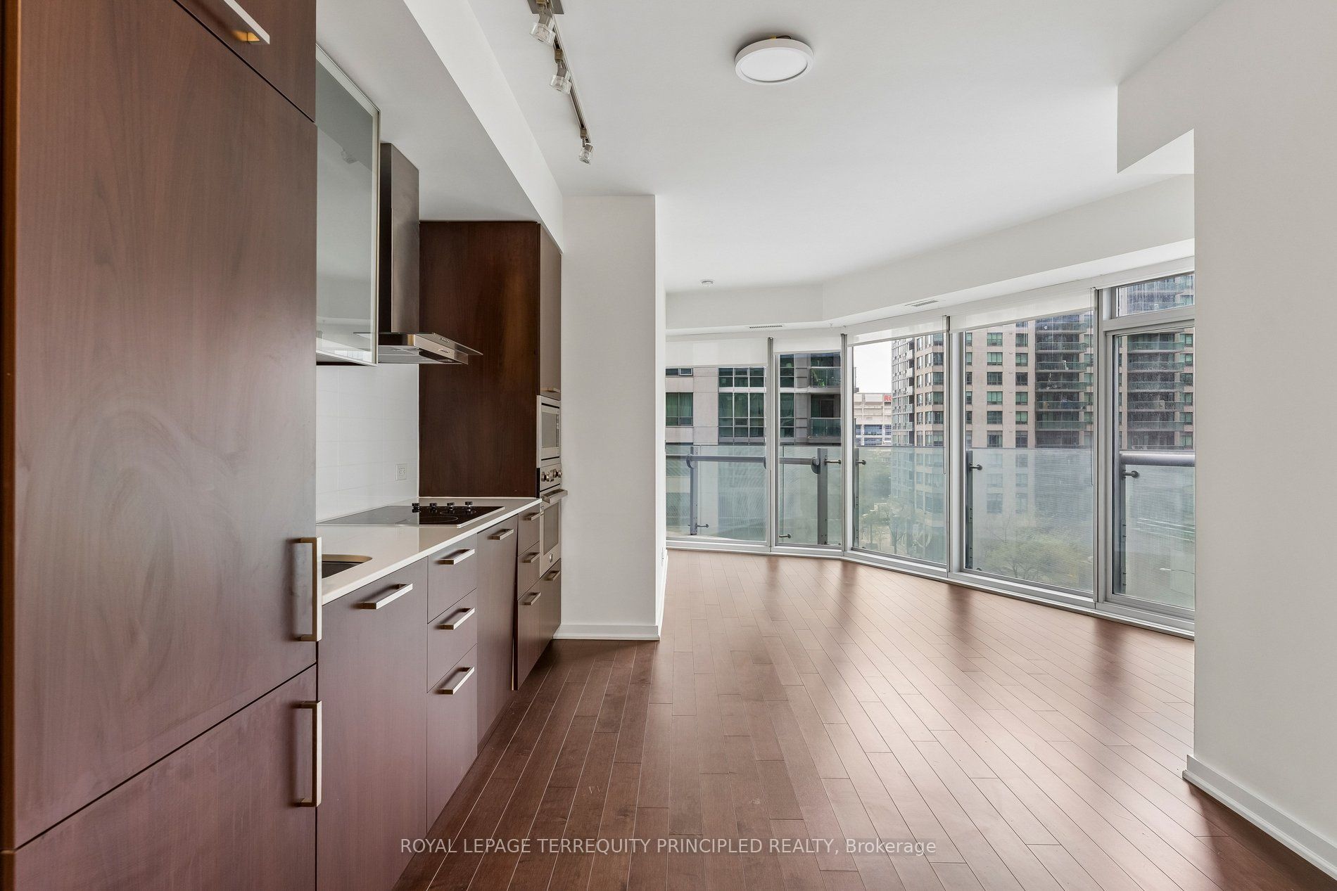 12 York Street 307