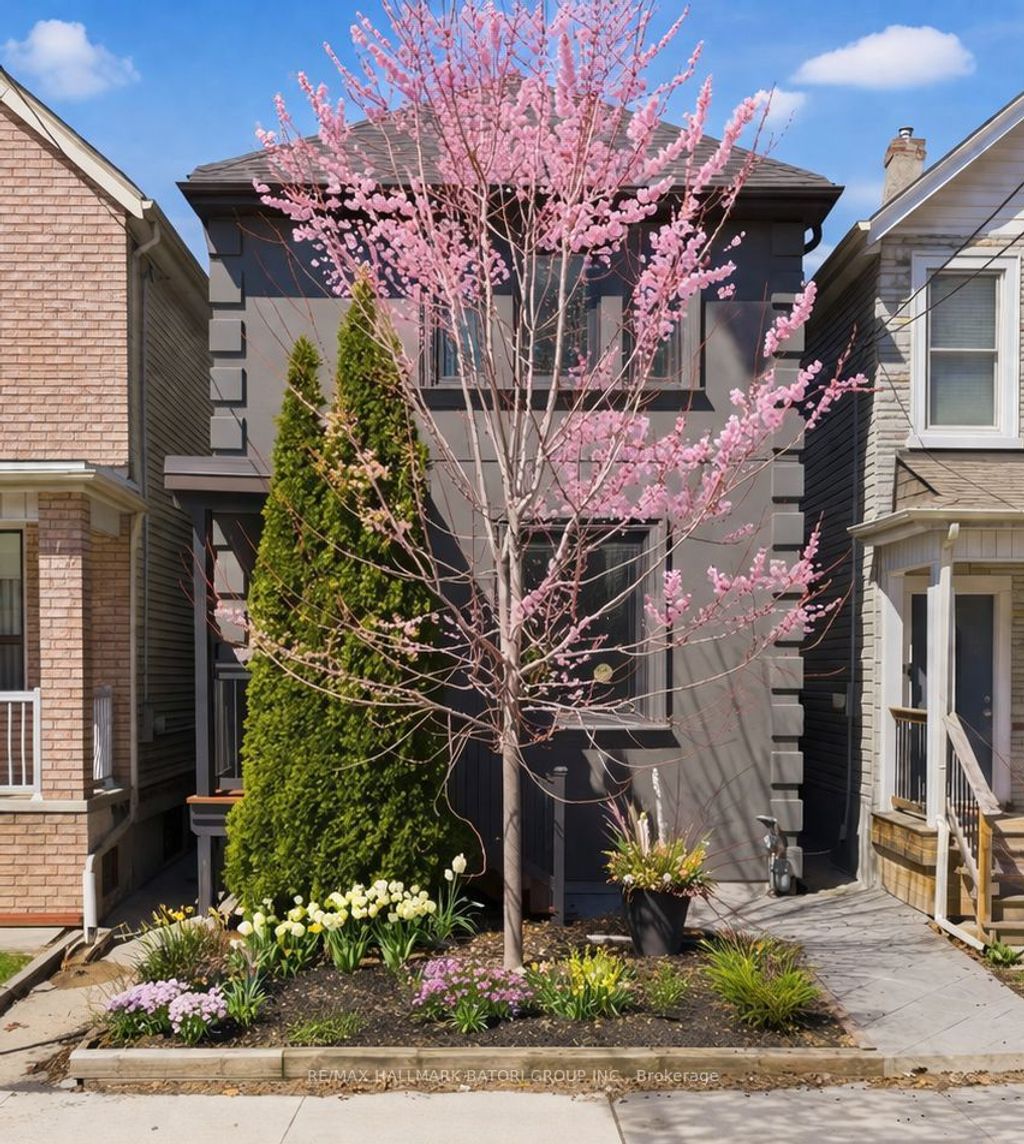 Photo of 46 Melville Avenue, Toronto, ON M6G 1Y2 (MLS # C12971426)