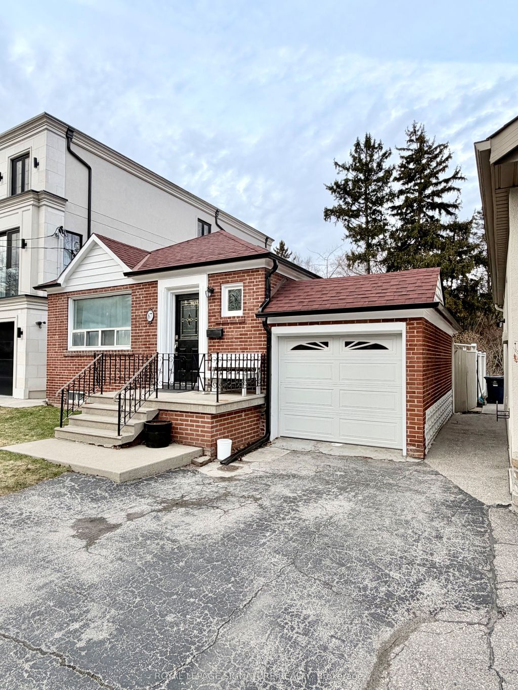 Photo of 67 South Kingsway N/A, Toronto, ON M6S 3T4 (MLS # W12920294)