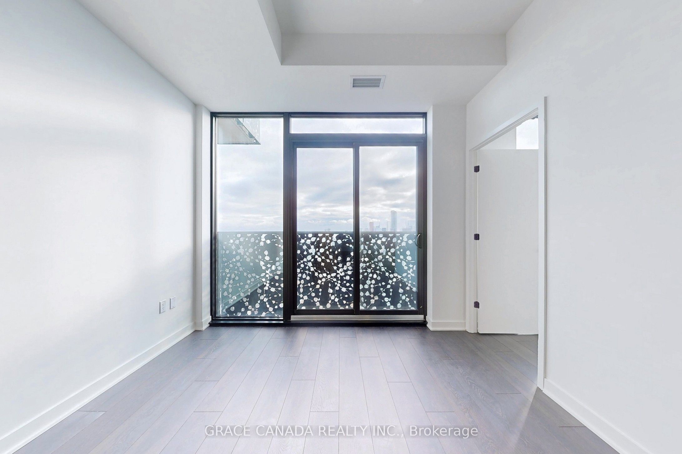 55 Charles Street E 5004