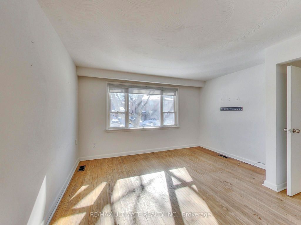 Photo of 120 Edinborough Court, Toronto, ON M6N 2E8 (MLS # W12829060)