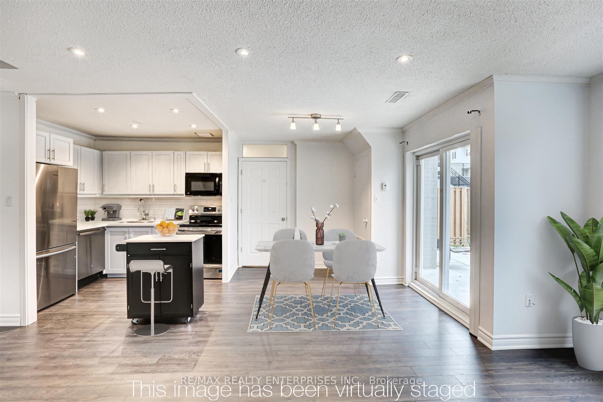 2001 Bonnymede Drive 110