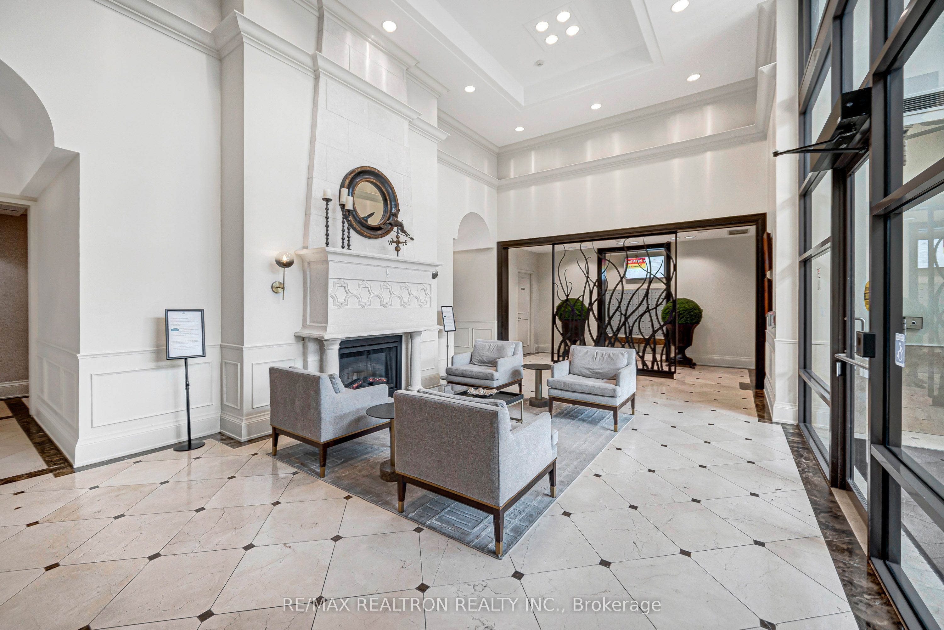 330 Red Maple Road 601
