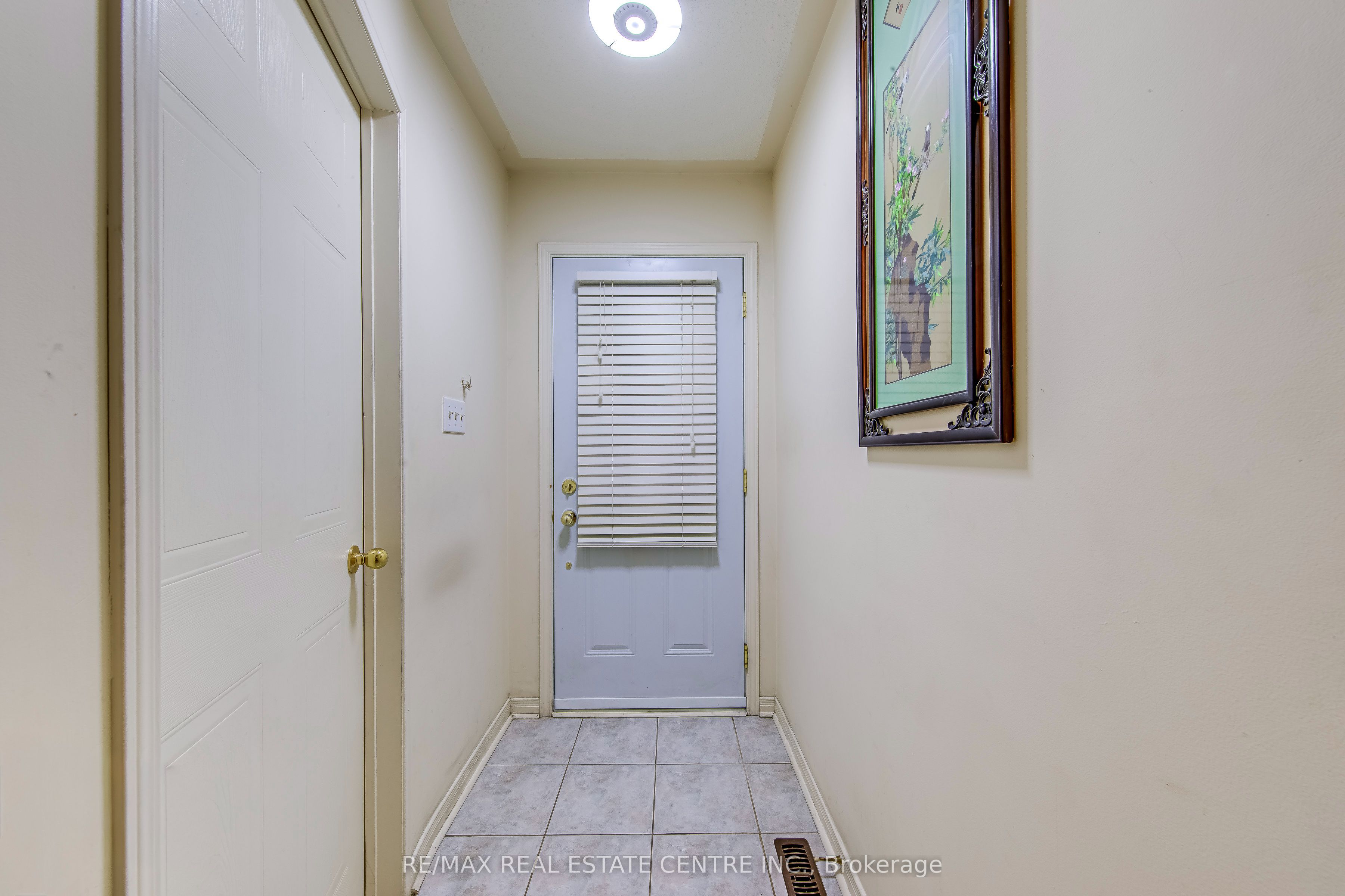 7 Weston Road