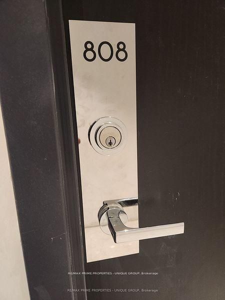 293 The Kingsway N/A 808