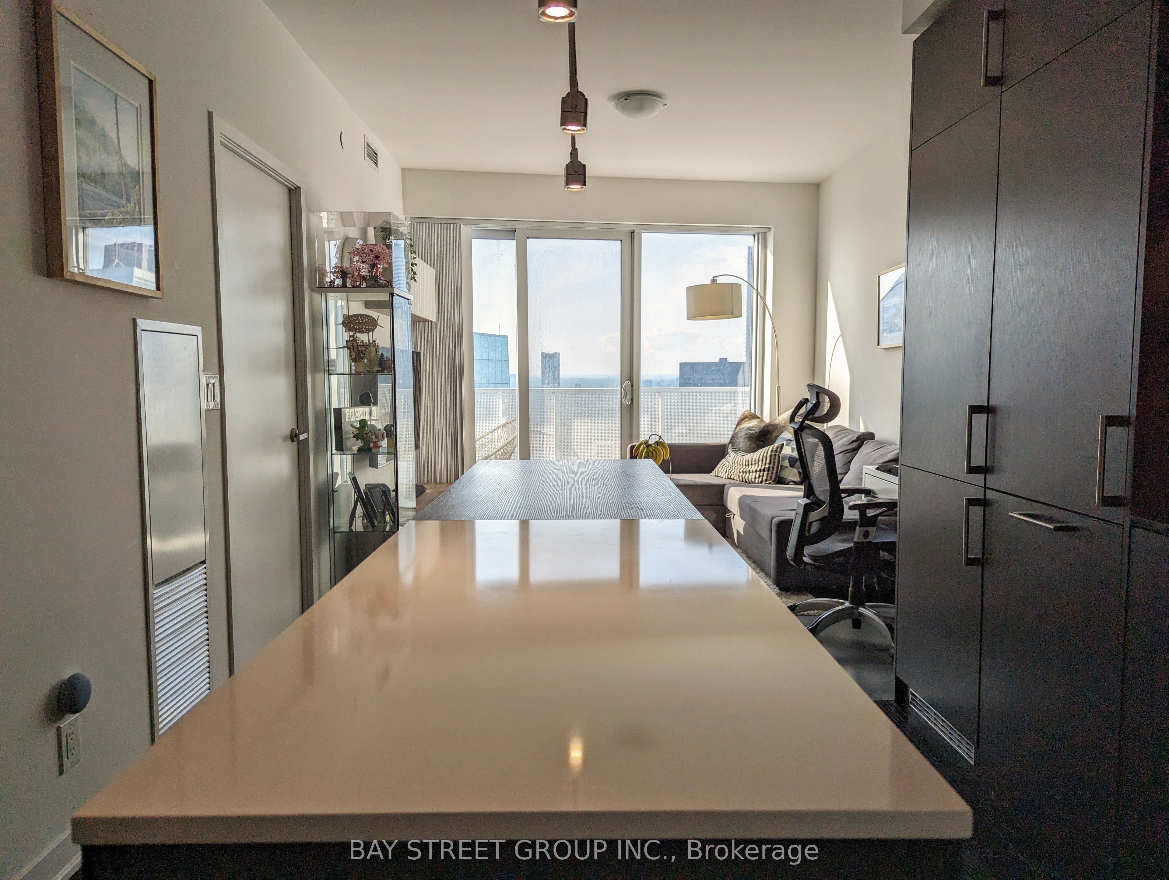 100 Harbour Street 6103