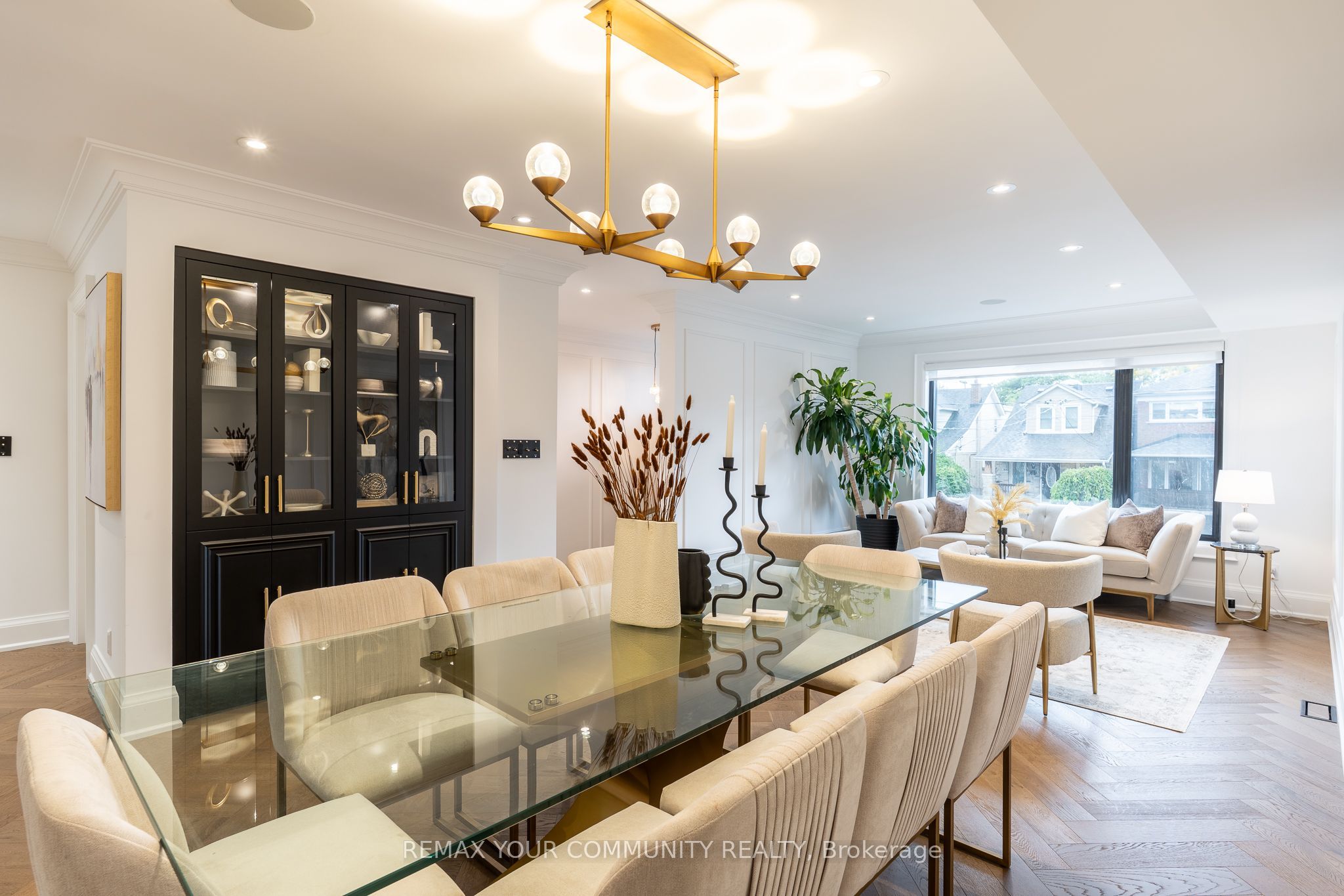 263 Linsmore Crescent