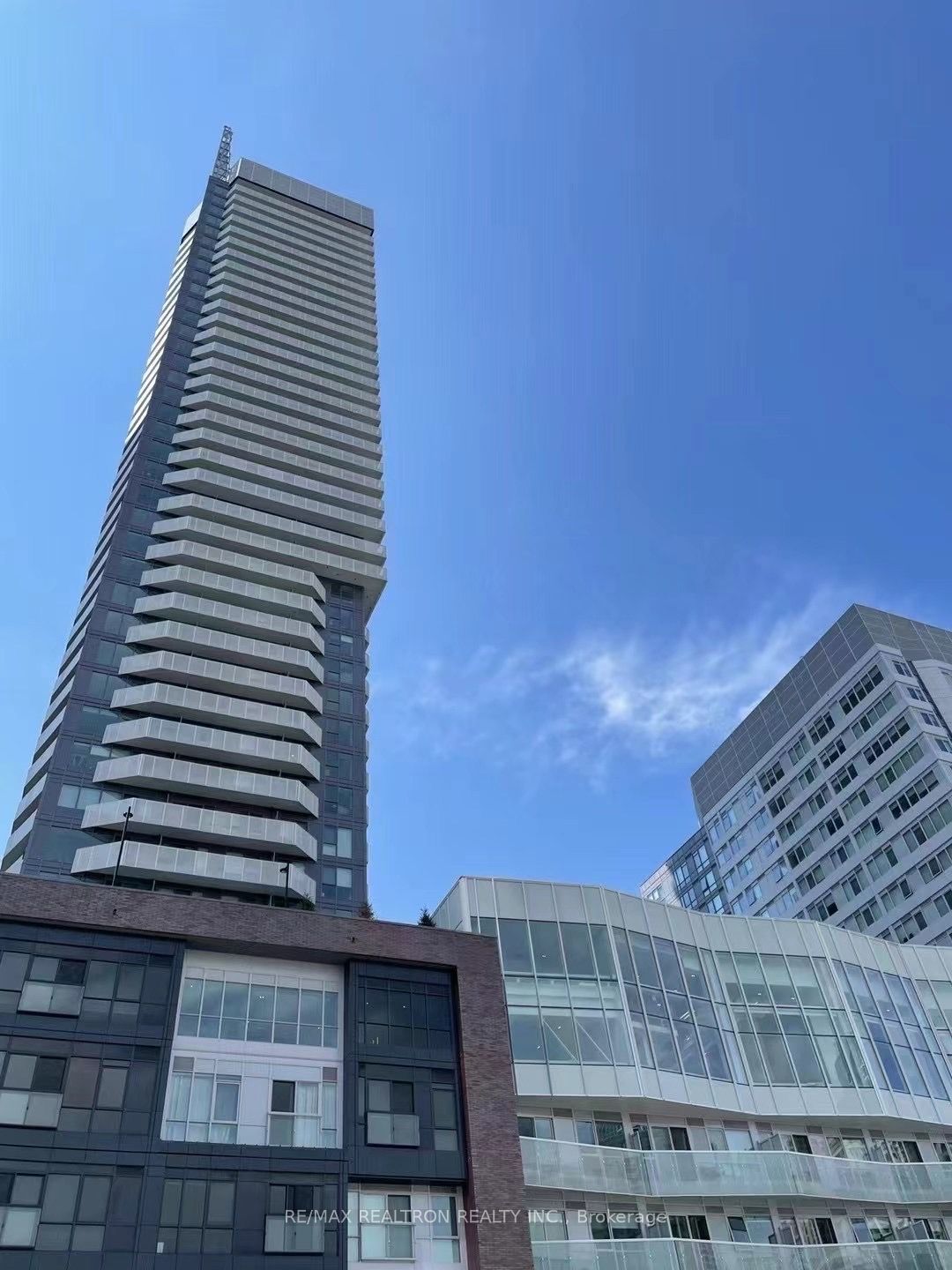 4065 Confederation Parkway 3301
