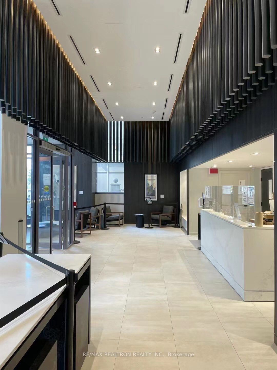 4065 Confederation Parkway 3301