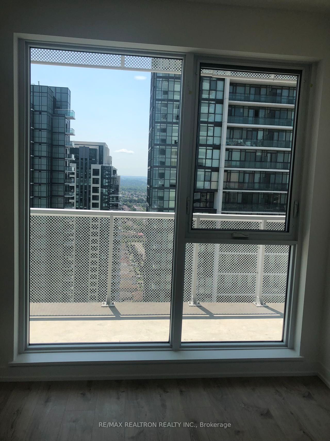 4065 Confederation Parkway 3301