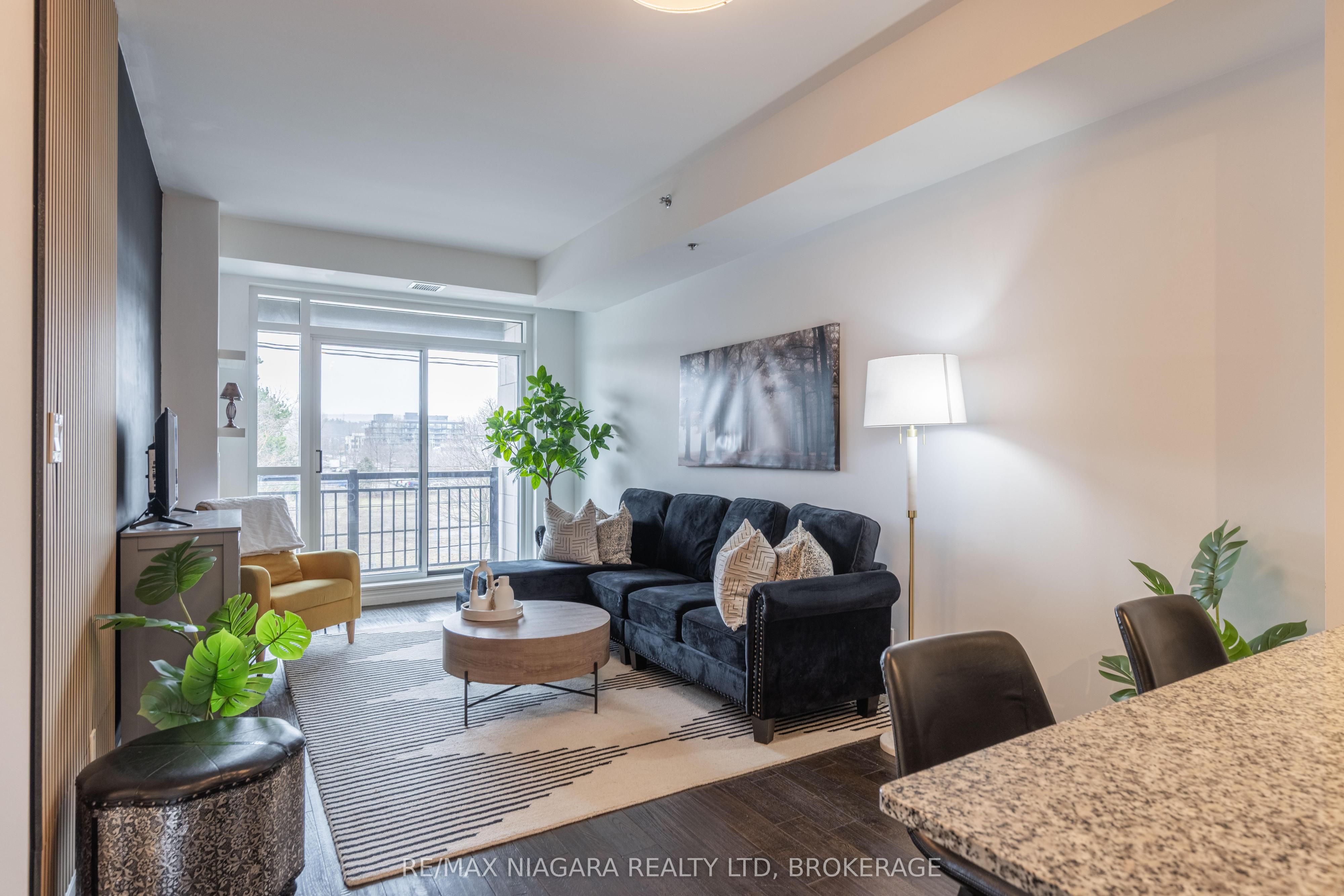 34 Plains Road E 203