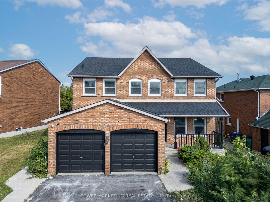 Photo of 3 Newbury Crescent, Brampton, ON L6S 5L7 (MLS # W12809680)