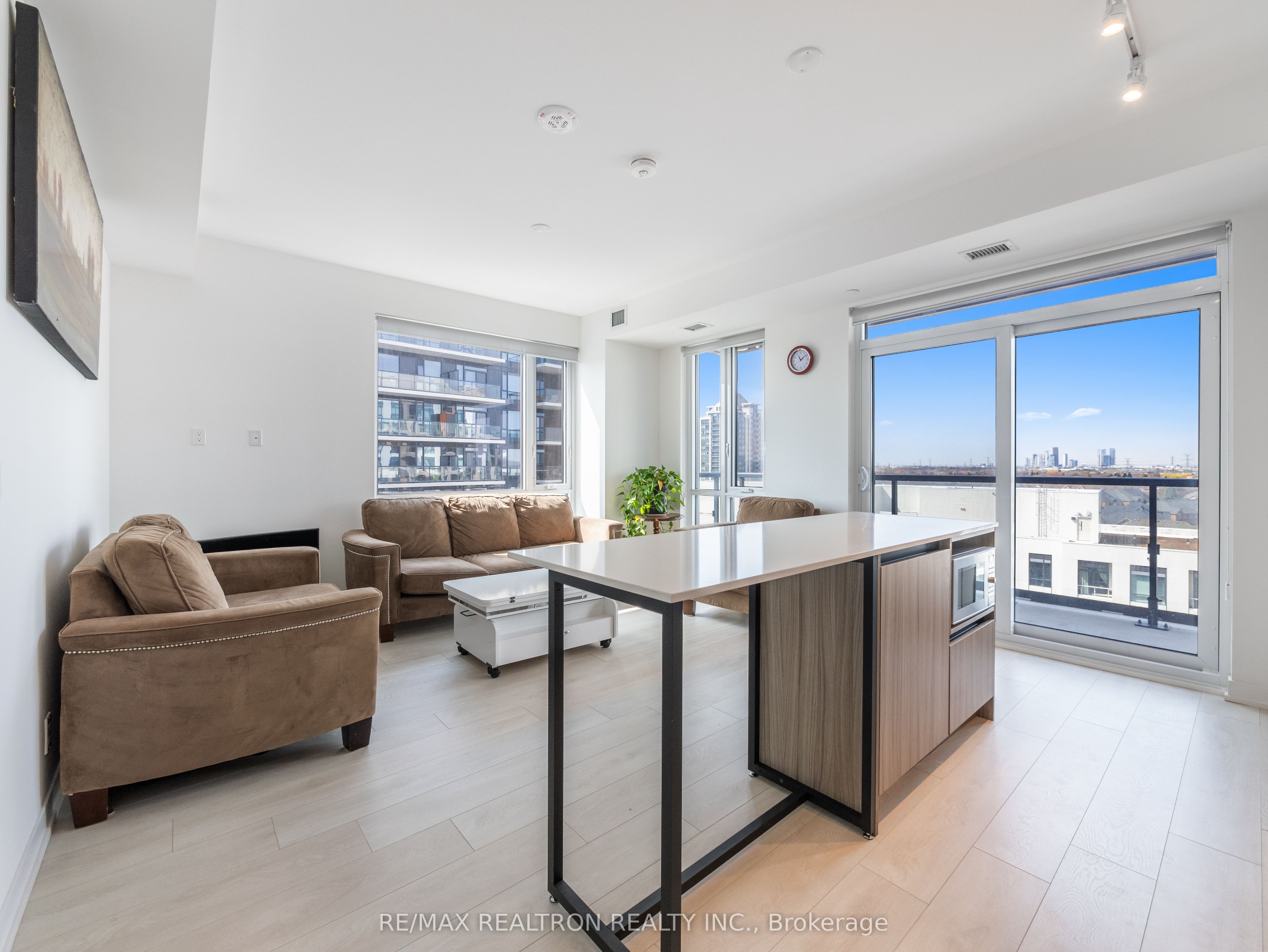 7950 Bathurst Street 0911 Tower B