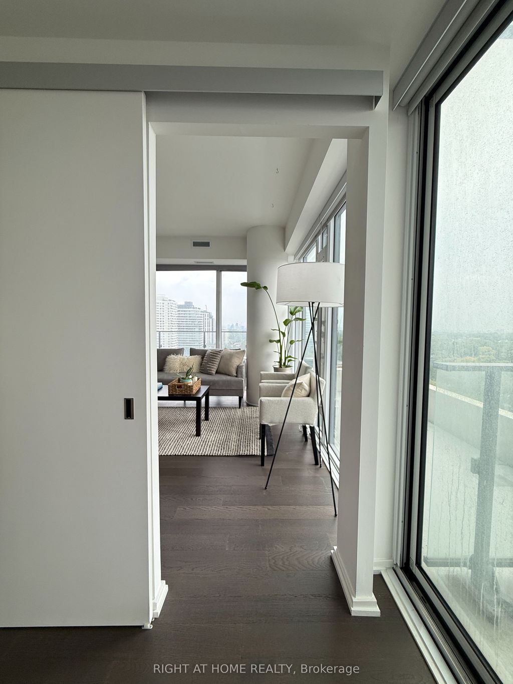 Photo of 5 Soudan Avenue #2004, Toronto, ON M4S 0B1 (MLS # C13013916)