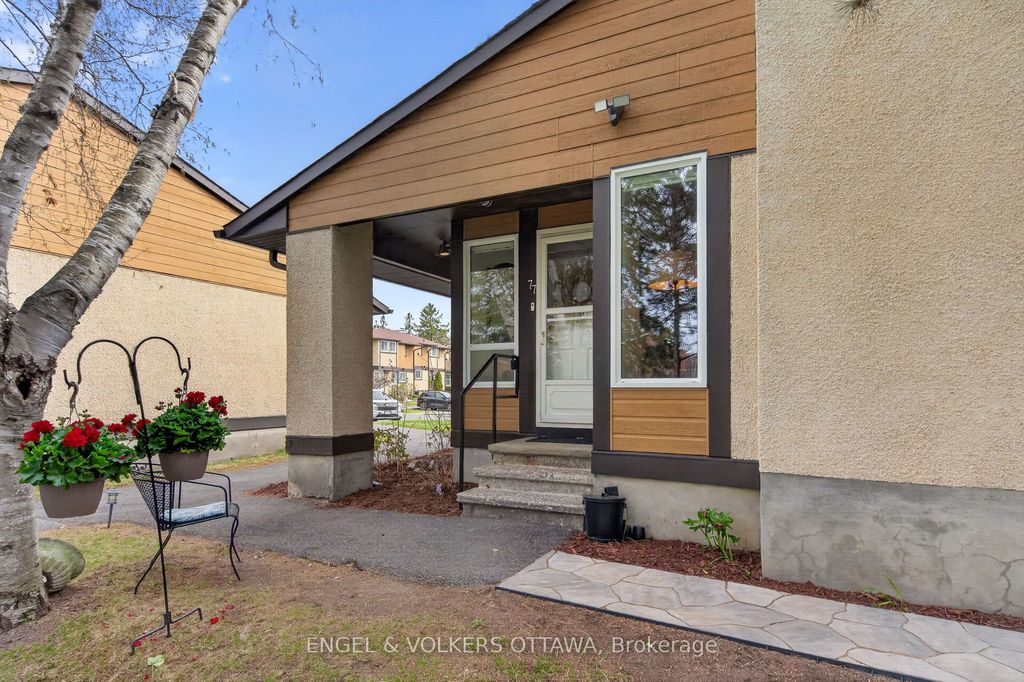Photo of 3344 Uplands Drive #77, Hunt Club - Windsor Park Village and Area, ON K1V 9R9 (MLS # X13065966)