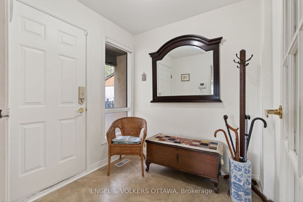 Photo of 3344 Uplands Drive #77, Hunt Club - Windsor Park Village and Area, ON K1V 9R9 (MLS # X13065966)