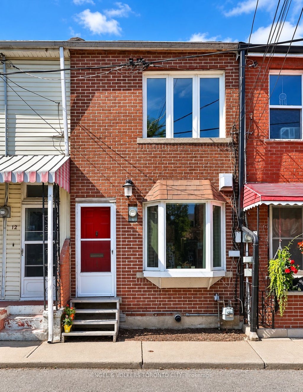 Photo of 14 Kensington Place, Toronto, ON M5T 2K4 (MLS # C13818916)