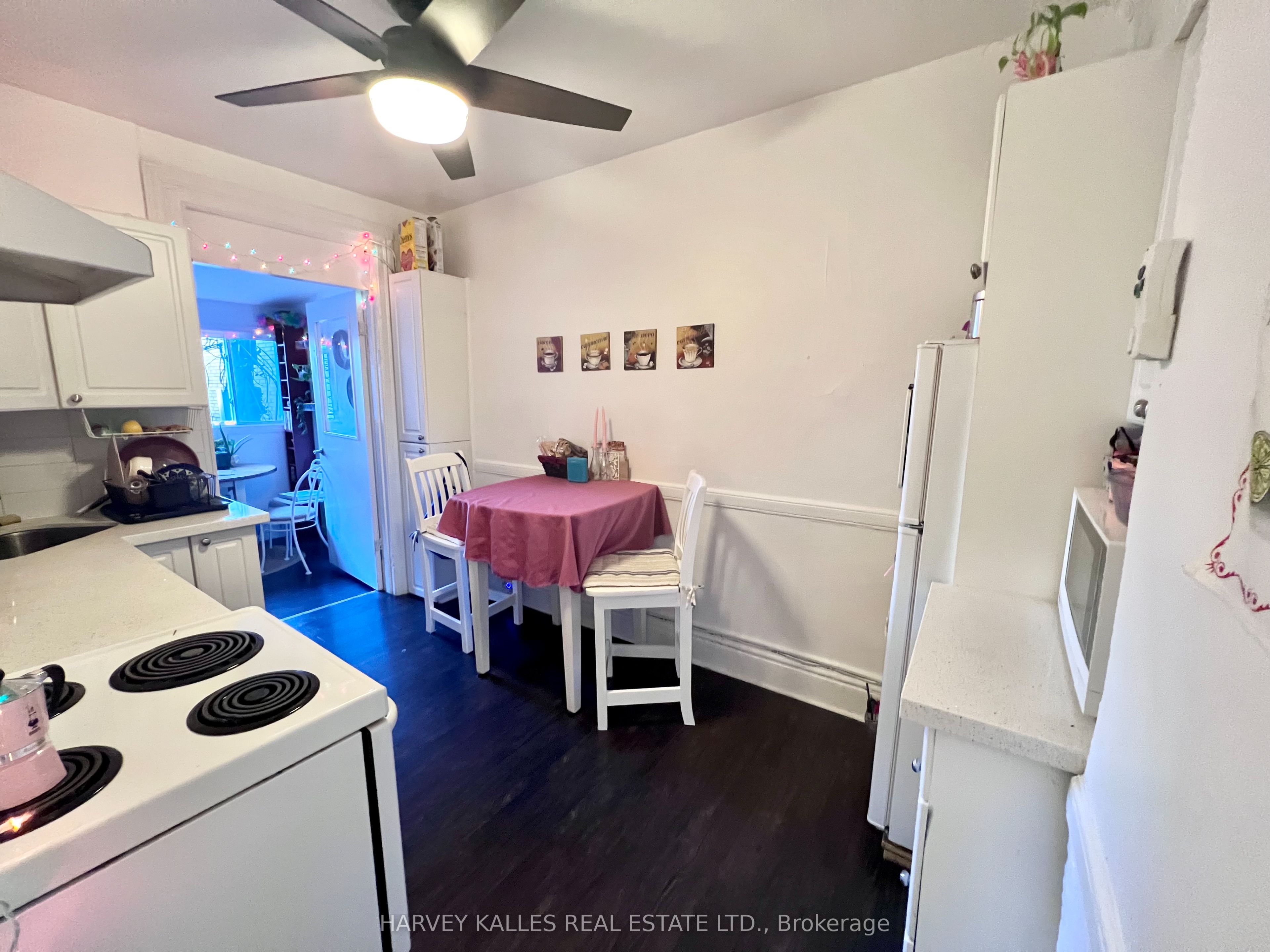 791 Bathurst Street 2nd floor