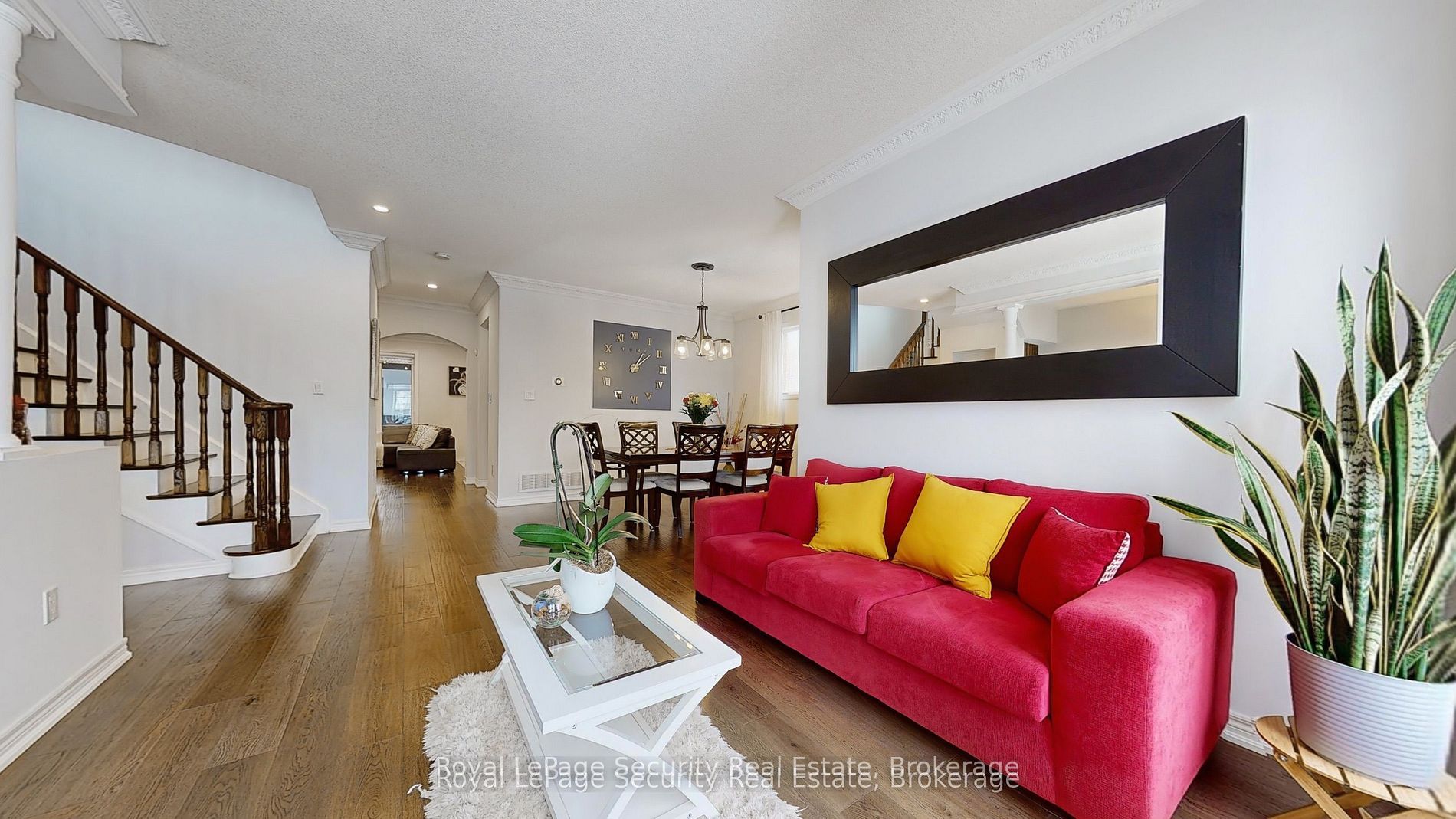 128 Daiseyfield Crescent