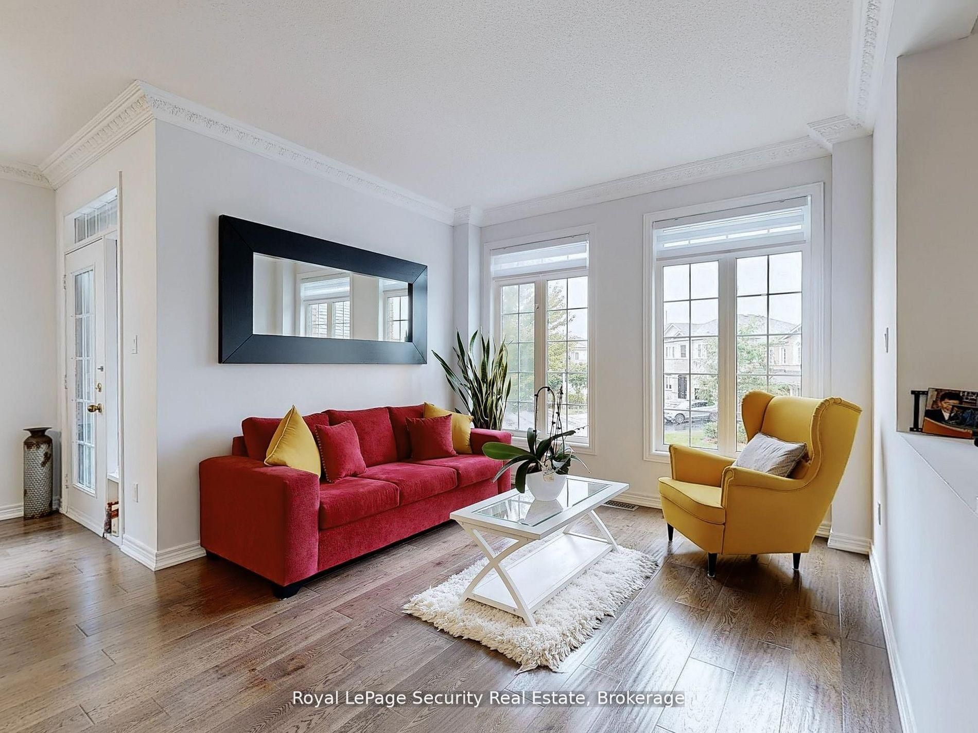 128 Daiseyfield Crescent