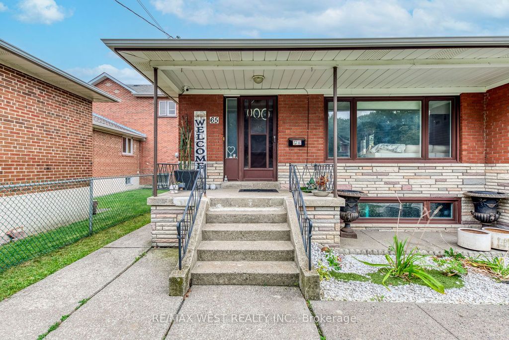 Photo of 65 North Park Road, Toronto, ON M6L 1K4 (MLS # W12426042)