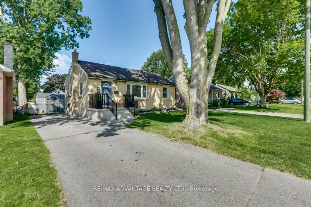 Photo of 319 Manitoba Street, London East, ON N5W 4W2 (MLS # X13471478)