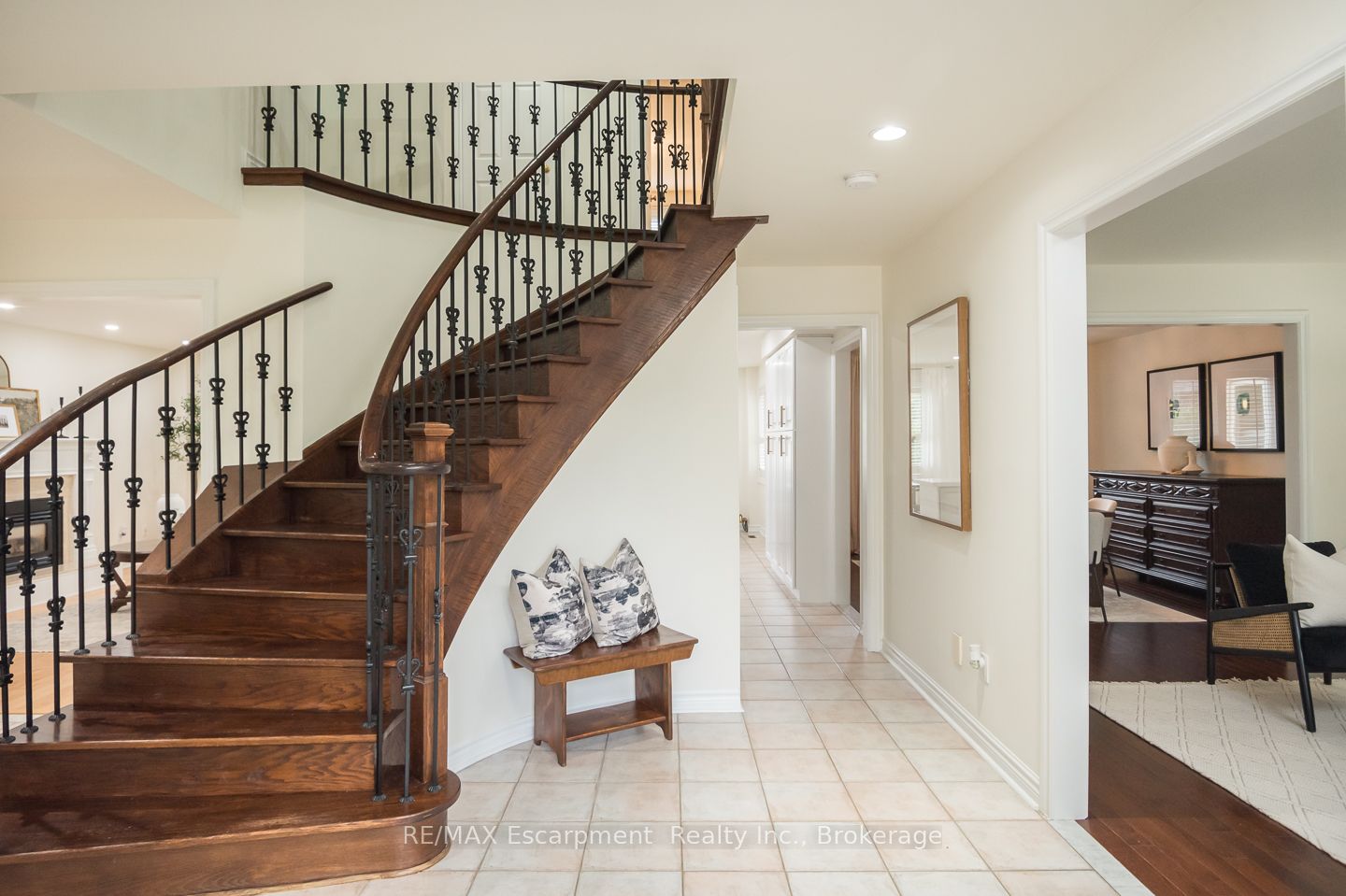 1220 Grandview Drive
