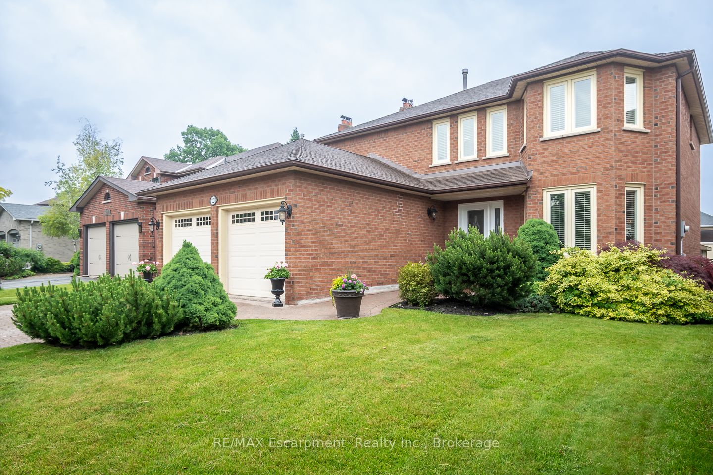 1220 Grandview Drive