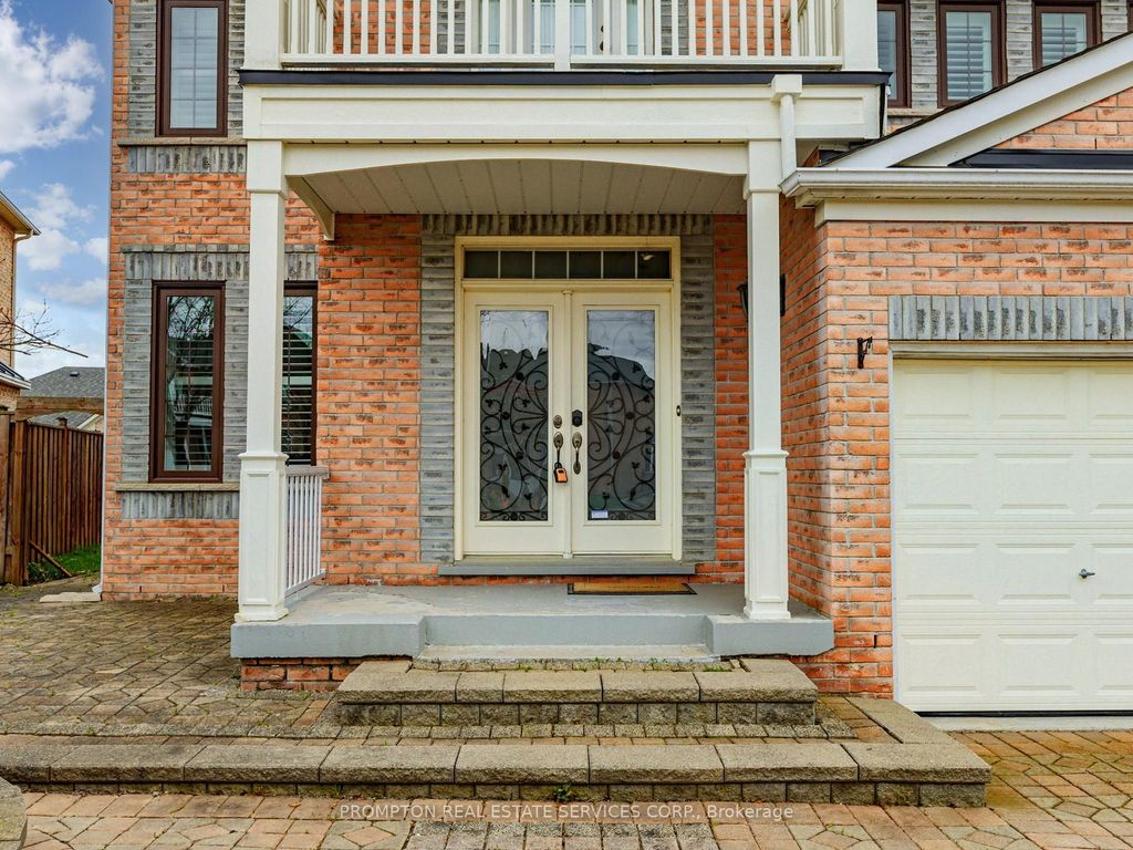Photo of 18 Bridleford Court, Markham, ON L3P 7Z2 (MLS # N13044774)