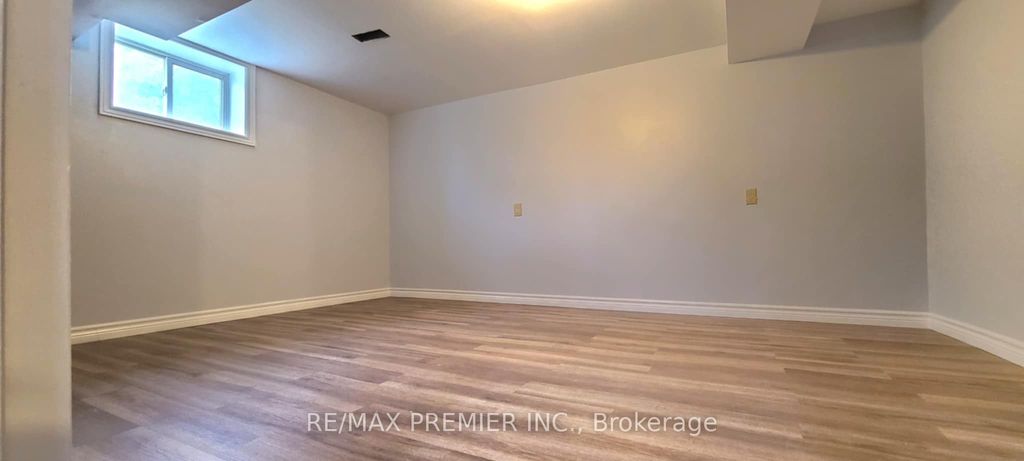 Photo of 4752 Crawford Place, Niagara Falls, ON L2E 1Z2 (MLS # X12450660)