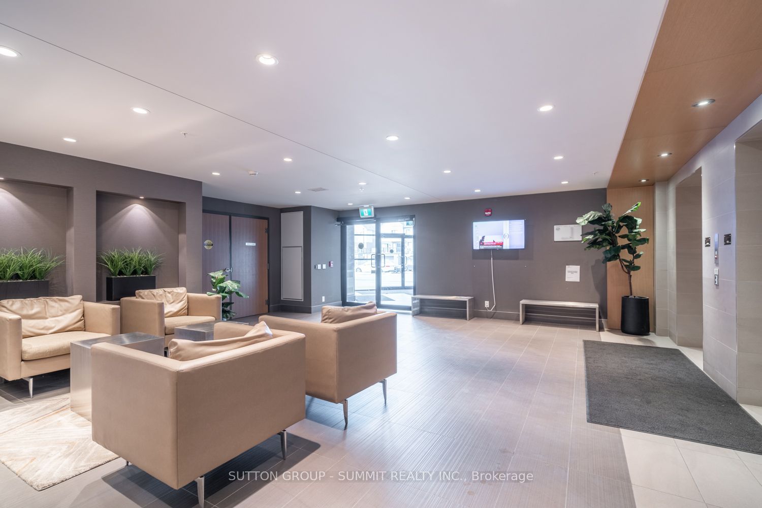 1105 LEGER Way 616