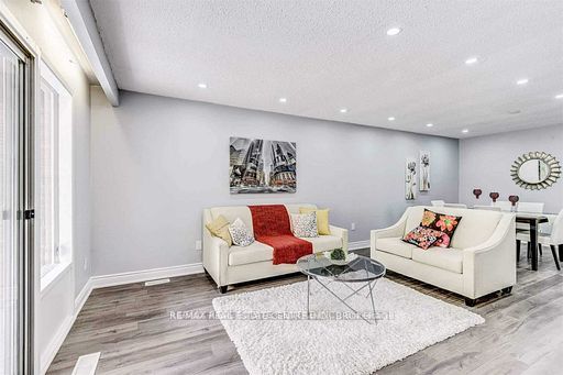 7201 Joliette Crescent Upper Level