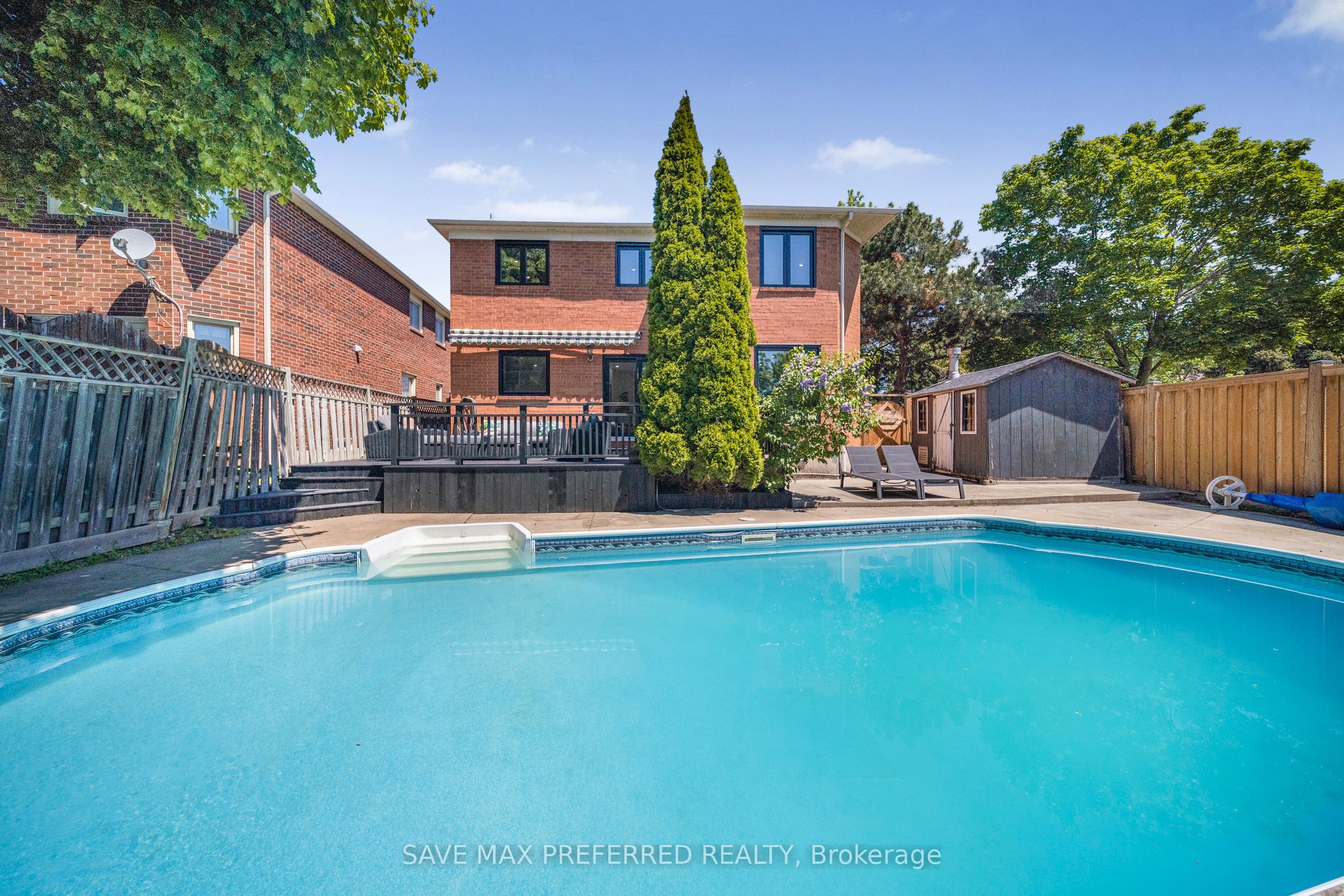 2537 Ambercroft Trail