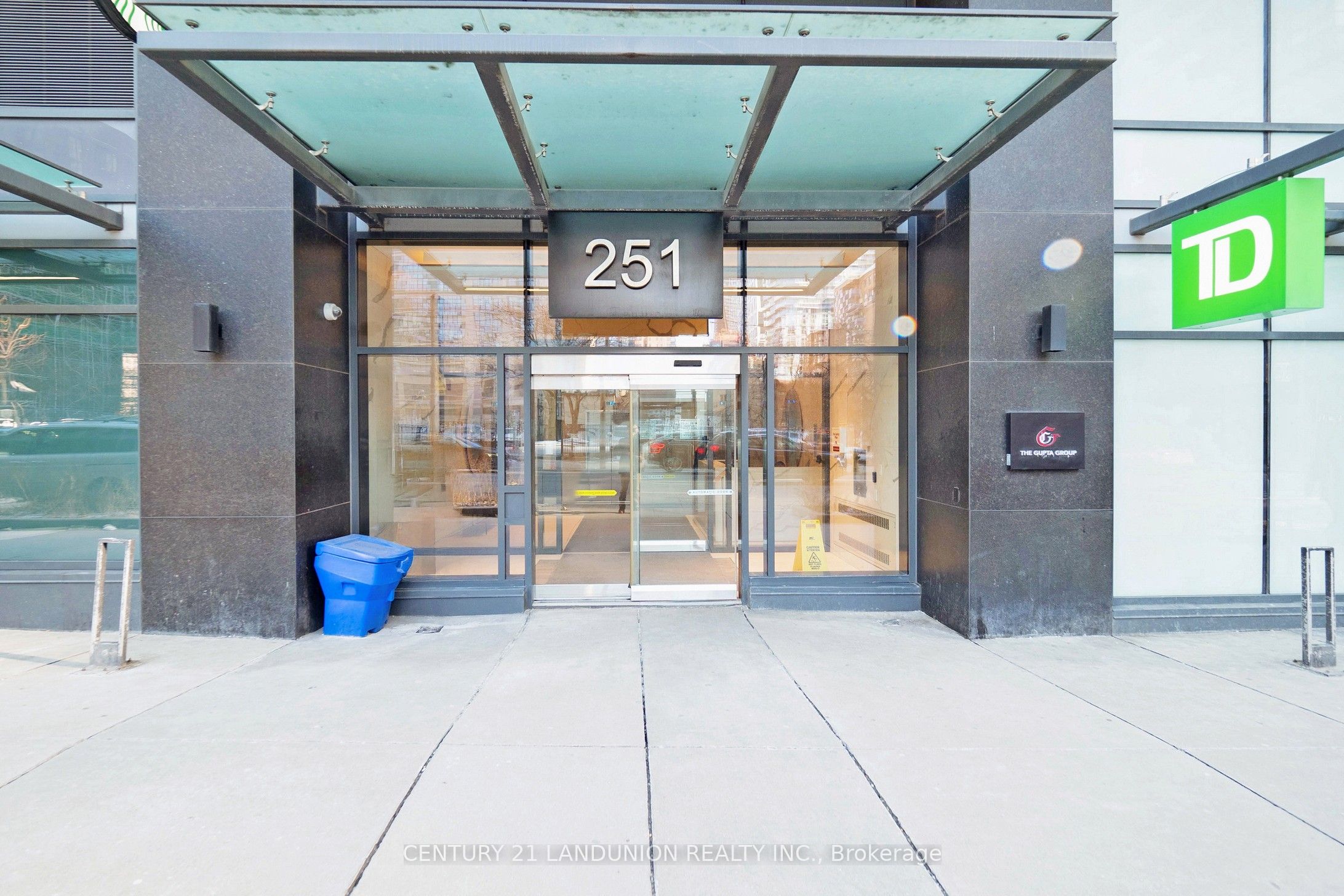 251 Jarvis Street 1423