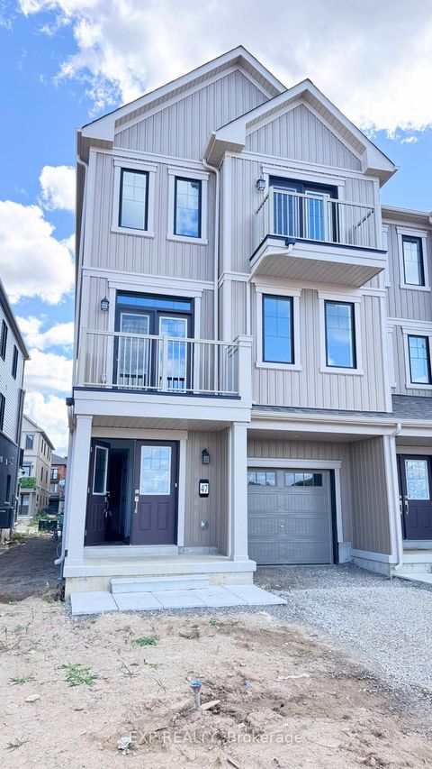 47 Stanley Ave Crescent Haldimand ON N3W 0J5