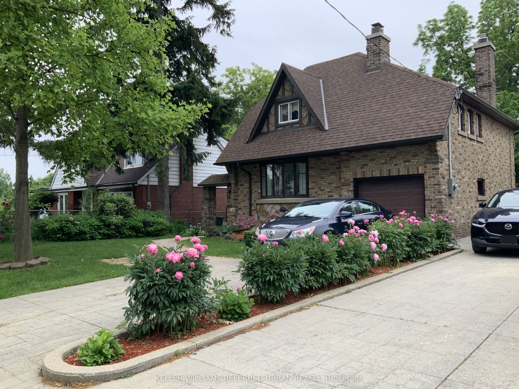 Photo of 10 Landour Avenue, Toronto, ON M6M 4J4 (MLS # W13005332)
