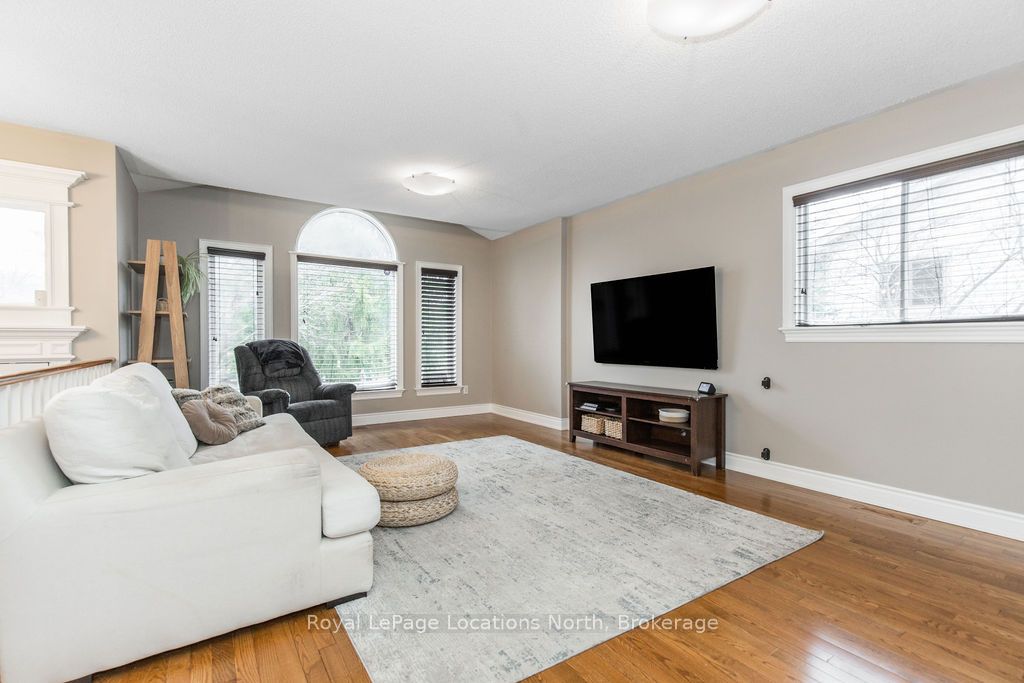 158 FERNBROOK Drive
