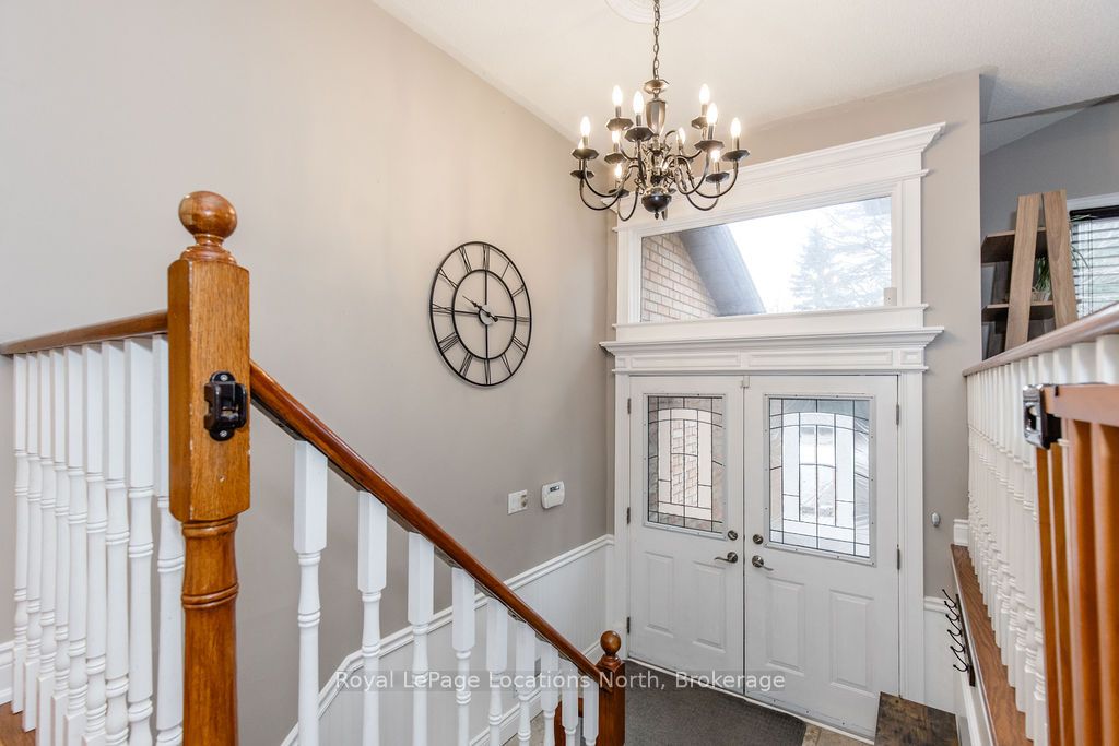158 FERNBROOK Drive