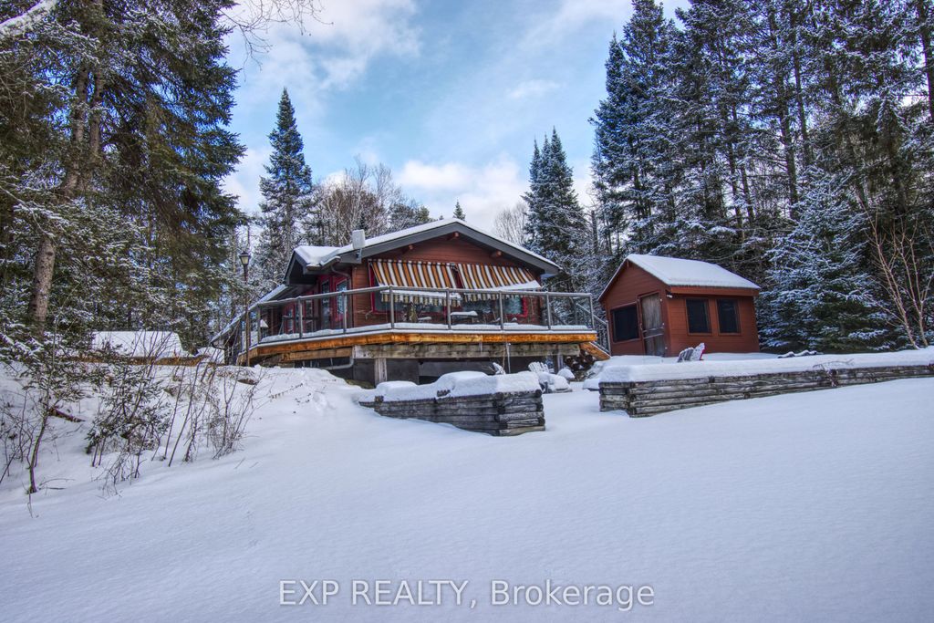 Photo of 27 Groeger Road, Huntsville, ON P1H 2J4 (MLS # X12648164)