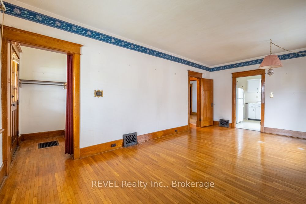 5176 Willmott Street