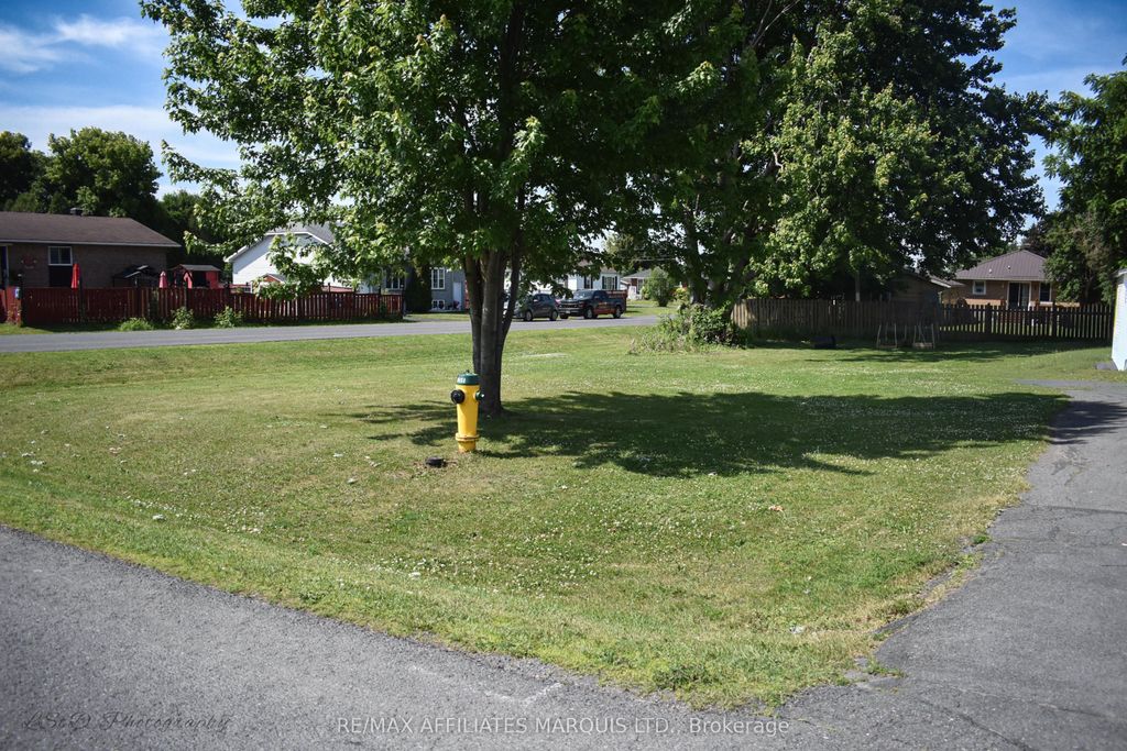 Photo of 3300 Poirier Avenue, Cornwall, ON K6K 1E1 (MLS # X13038668)