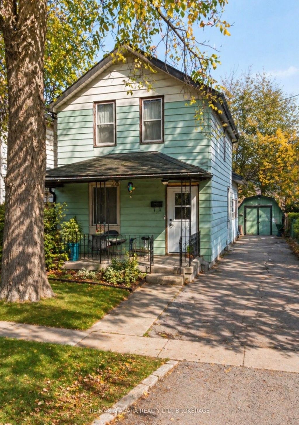 Photo of 28 Regent Street, Thorold, ON L2V 1T3 (MLS # X13055906)