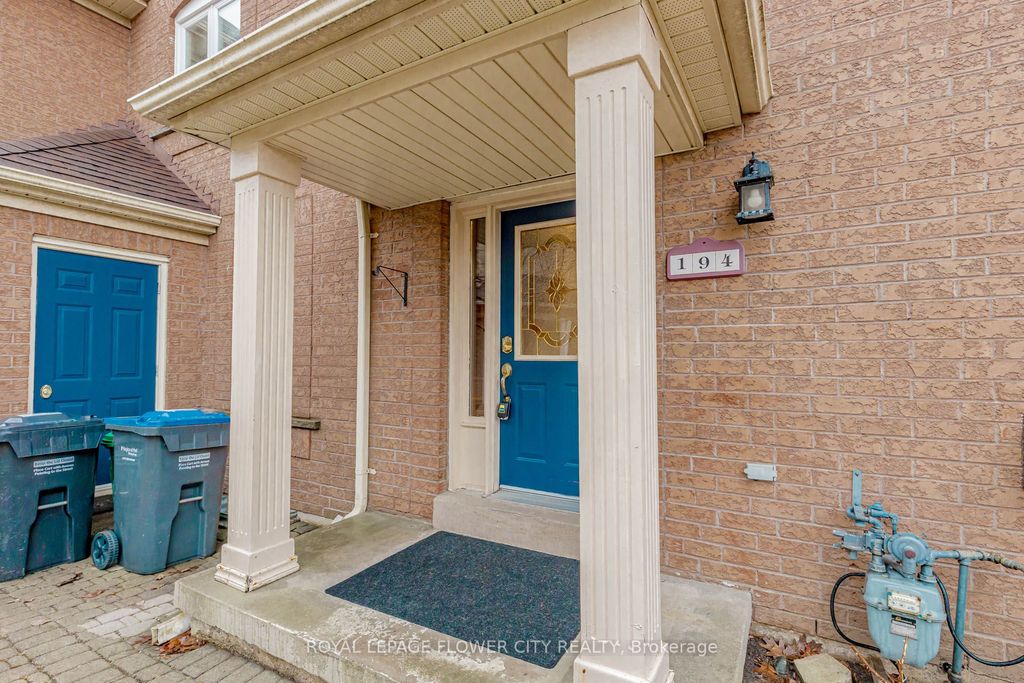 Photo of 194 Pressed Brick Drive, Brampton, ON L6V 4K7 (MLS # W12959536)