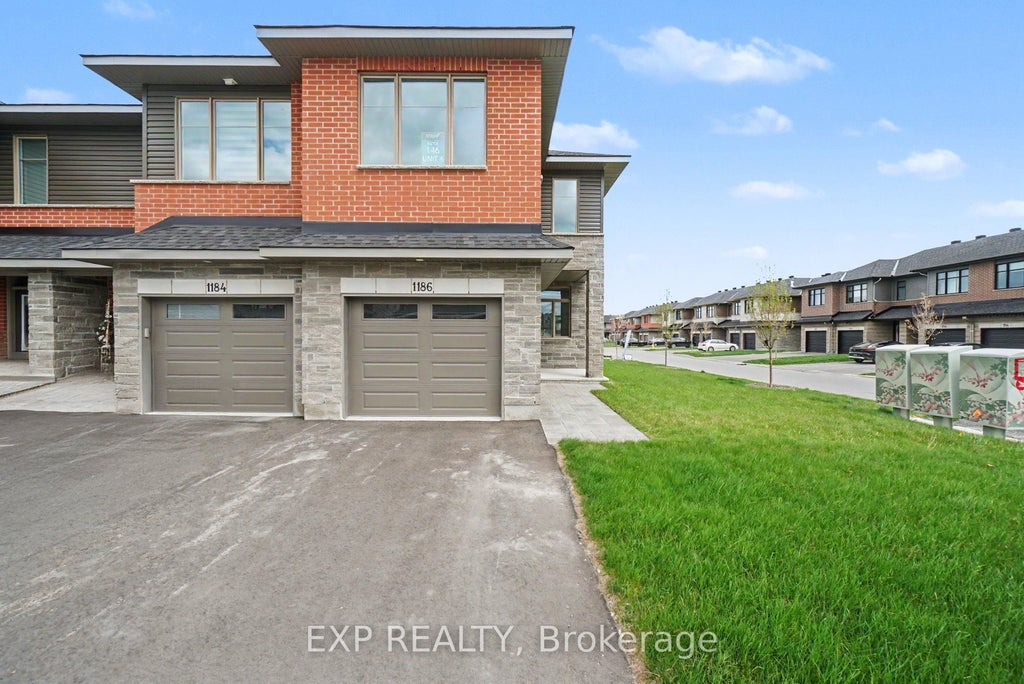 Photo of 1186 Cope Drive, Stittsville - Munster - Richmond, ON K2S 3C4 (MLS # X13707954)