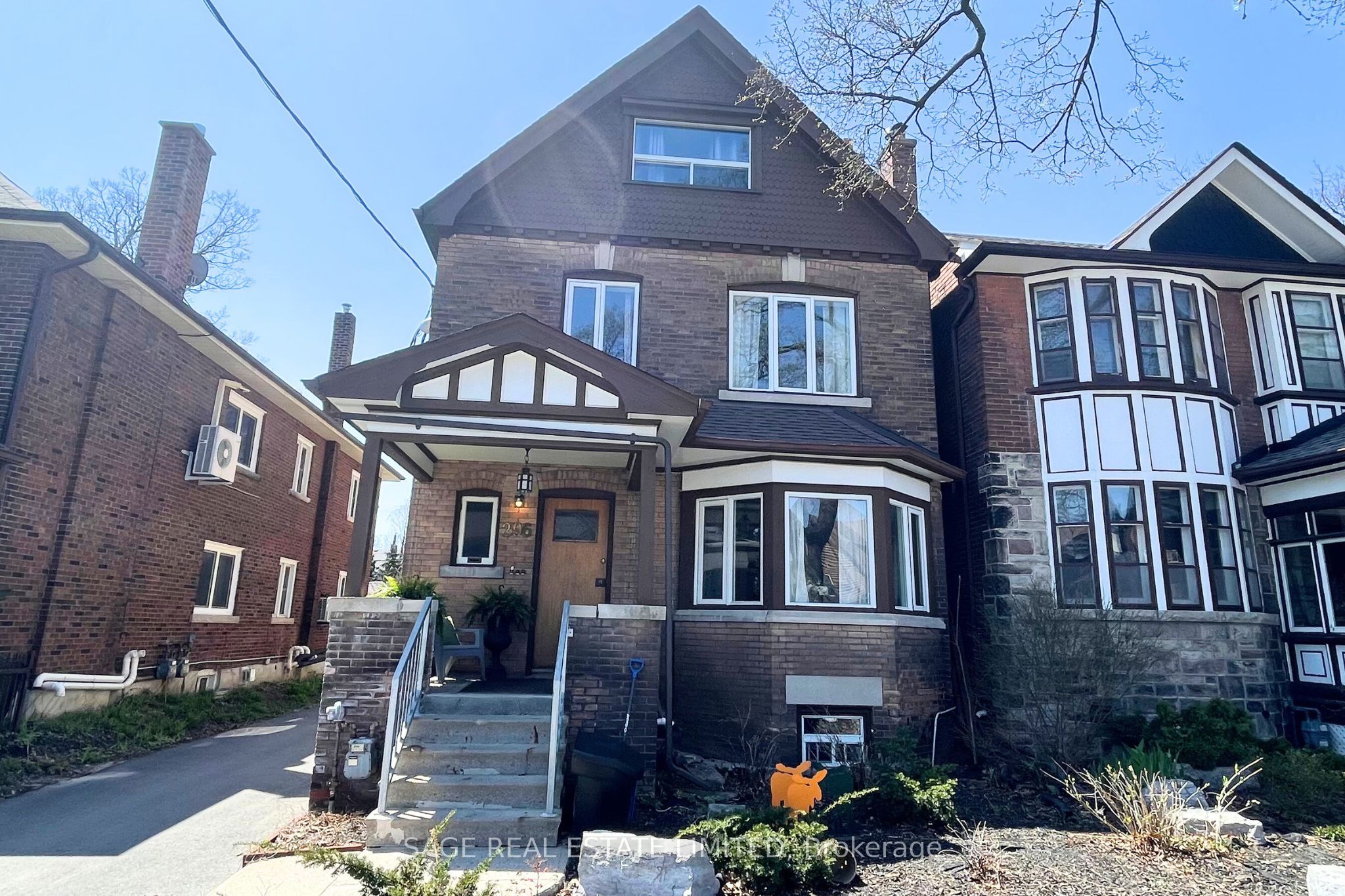 296 Runnymede Road 2