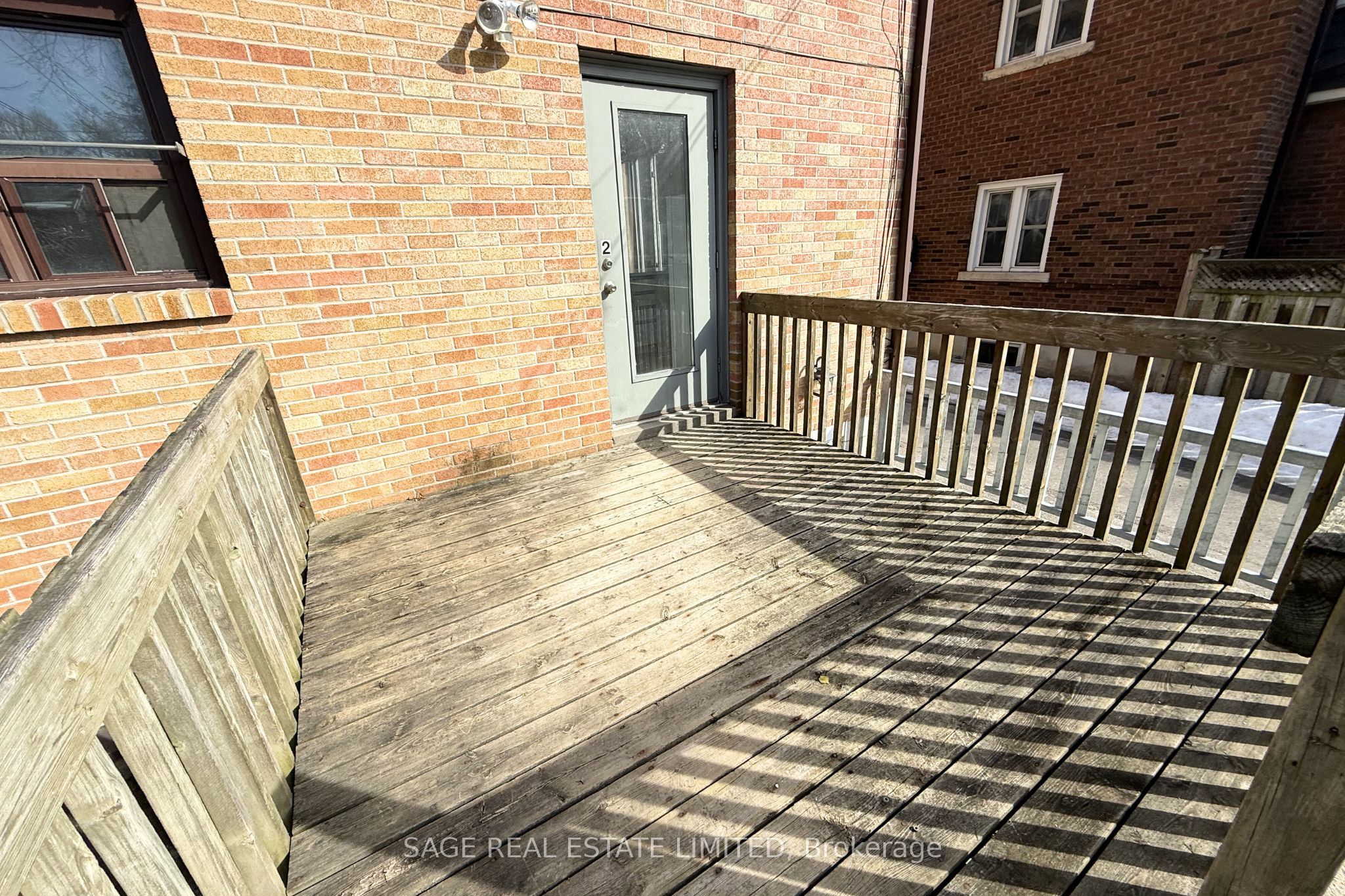 296 Runnymede Road 2